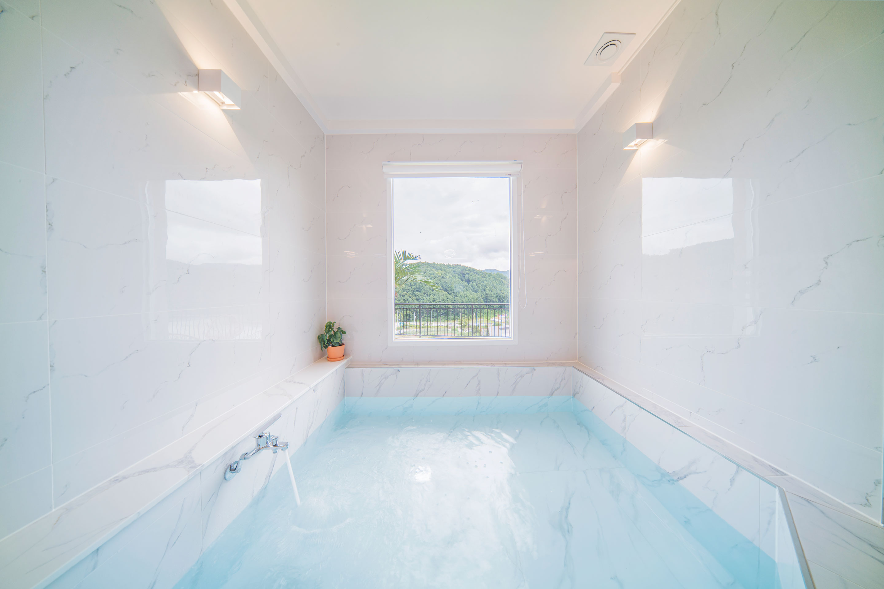 jacuzzi 소개 사진